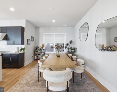9725 Lantana Way - Photo Thumbnail 7