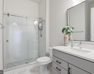 9725 Lantana Way - Photo Thumbnail 14