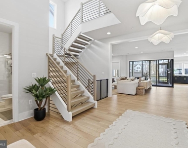 9725 Lantana Way - Photo Thumbnail 15