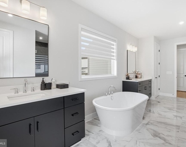 9725 Lantana Way - Photo Thumbnail 25
