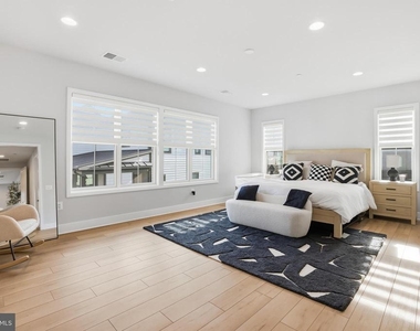 9725 Lantana Way - Photo Thumbnail 18