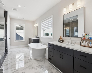 9725 Lantana Way - Photo Thumbnail 21
