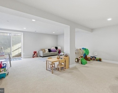 9725 Lantana Way - Photo Thumbnail 43