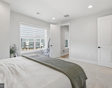 9725 Lantana Way - Photo Thumbnail 31