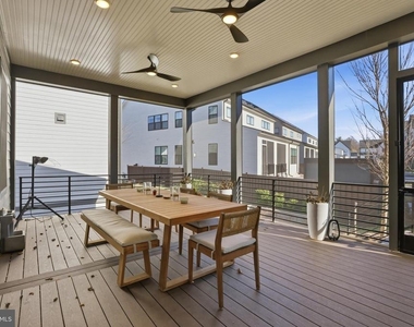 9725 Lantana Way - Photo Thumbnail 16