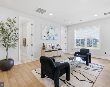 9725 Lantana Way - Photo Thumbnail 34