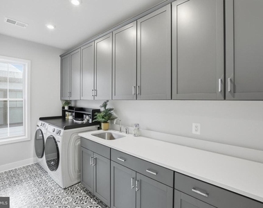 9725 Lantana Way - Photo Thumbnail 37