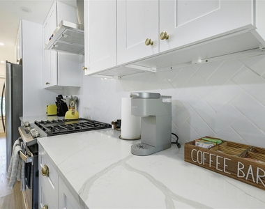 9414 Meadow Vale - Photo Thumbnail 14