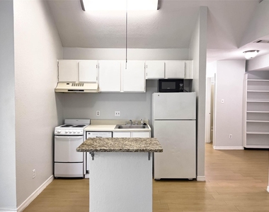 513 South Park Dr - Photo Thumbnail 5