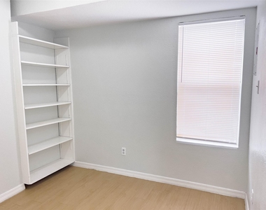 513 South Park Dr - Photo Thumbnail 6