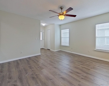 796 Wynfield Circle - Photo Thumbnail 6