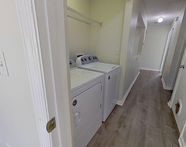 796 Wynfield Circle - Photo Thumbnail 16