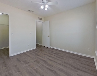 796 Wynfield Circle - Photo Thumbnail 13
