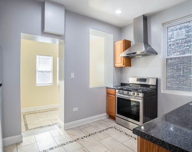 4837 W Monroe Street - Photo Thumbnail 17