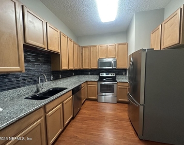 109 Brannan Place - Photo Thumbnail 5
