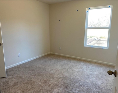 38 Walnut Grove Way - Photo Thumbnail 9