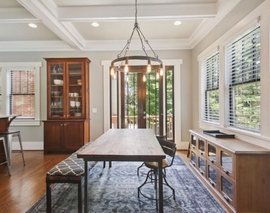 519 N Highland Avenue Ne - Photo Thumbnail 5