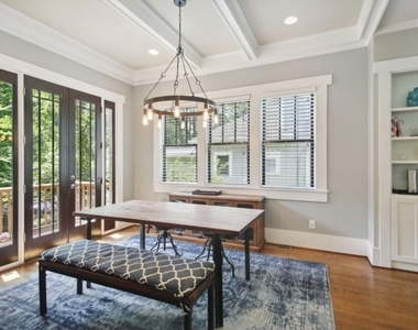 519 N Highland Avenue Ne - Photo Thumbnail 6