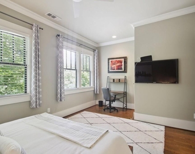 519 N Highland Avenue Ne - Photo Thumbnail 14