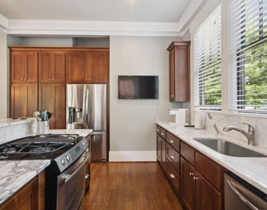 519 N Highland Avenue Ne - Photo Thumbnail 9