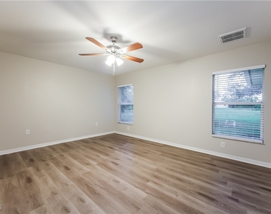 2904 Wanda Avenue S - Photo Thumbnail 9