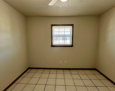 1042 W Village Court - Photo Thumbnail 26