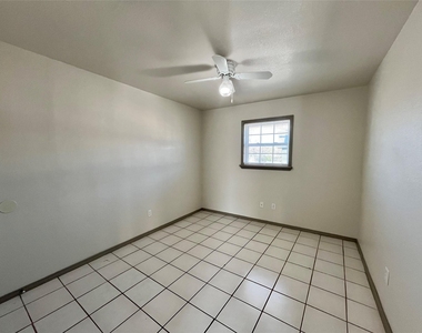 1042 W Village Court - Photo Thumbnail 22