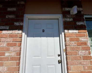 1042 W Village Court - Photo Thumbnail 5