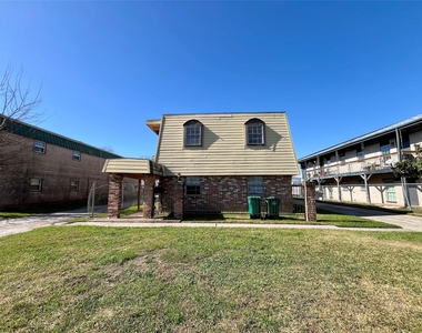 1042 W Village Court - Photo Thumbnail 1