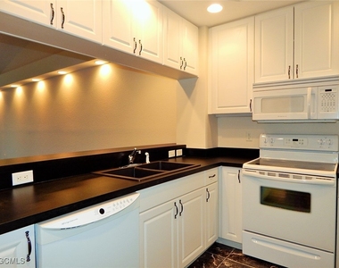 1113 Van Loon Commons Circle - Photo Thumbnail 4