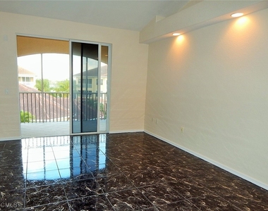 1113 Van Loon Commons Circle - Photo Thumbnail 7