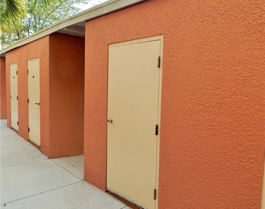 1113 Van Loon Commons Circle - Photo Thumbnail 16
