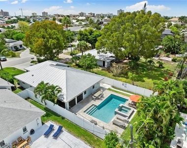 521 102nd Avenue N - Photo Thumbnail 5