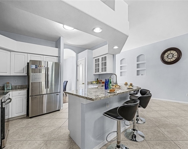 2649 Sw 32nd Street - Photo Thumbnail 10