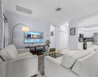 2649 Sw 32nd Street - Photo Thumbnail 2