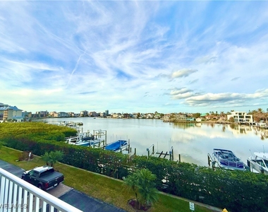 410 Flagship Drive - Photo Thumbnail 15