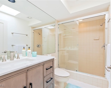 2125 Marina Drive - Photo Thumbnail 21