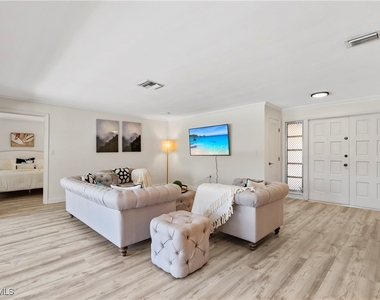 2125 Marina Drive - Photo Thumbnail 5