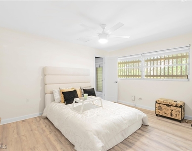 2125 Marina Drive - Photo Thumbnail 16