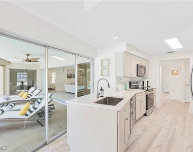 2125 Marina Drive - Photo Thumbnail 10