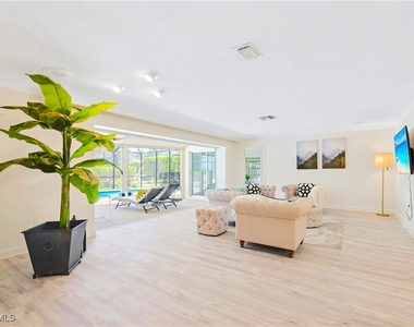 2125 Marina Drive - Photo Thumbnail 3