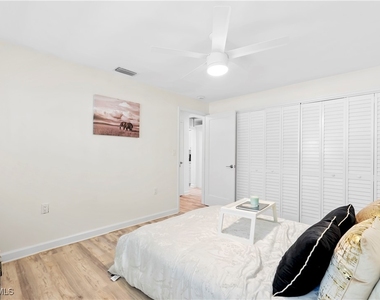 2125 Marina Drive - Photo Thumbnail 17