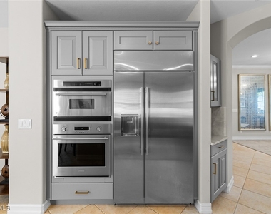 2864 Tiburon Boulevard E - Photo Thumbnail 9