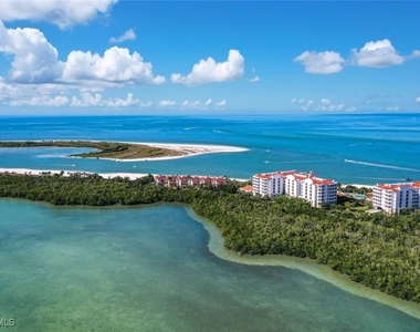 2000 Royal Marco Way - Photo Thumbnail 29