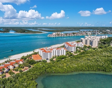 2000 Royal Marco Way - Photo Thumbnail 27