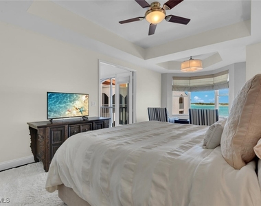2000 Royal Marco Way - Photo Thumbnail 15