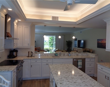 6190 Reserve Circle - Photo Thumbnail 4