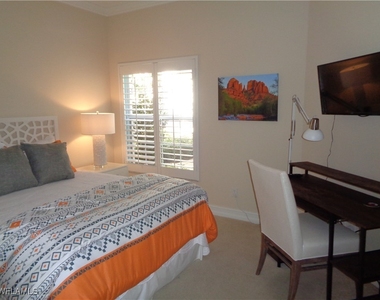 6190 Reserve Circle - Photo Thumbnail 16