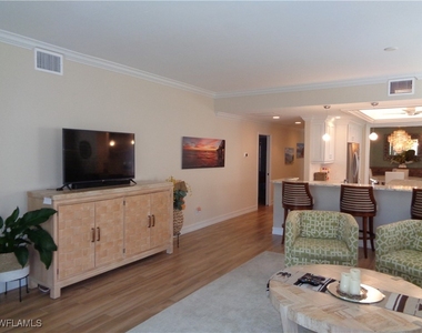 6190 Reserve Circle - Photo Thumbnail 9