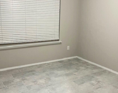 8310 Rose Petals Lane - Photo Thumbnail 15